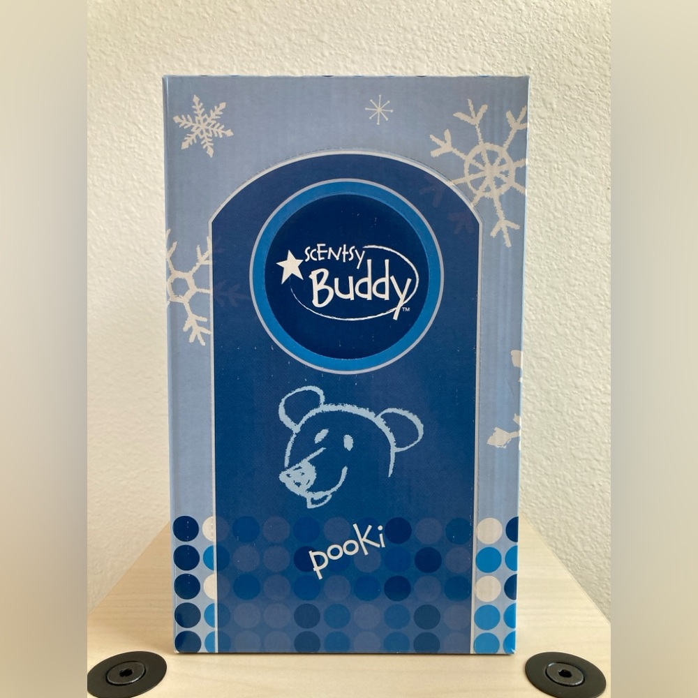 Scentsy Buddy Pooki Polar Bear Plush NIB with Box - Picture 2 of 16
